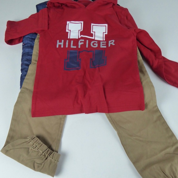 Tommy Hilfiger Puffer Vest w Joggers & Hoodie Set - Picture 3 of 8